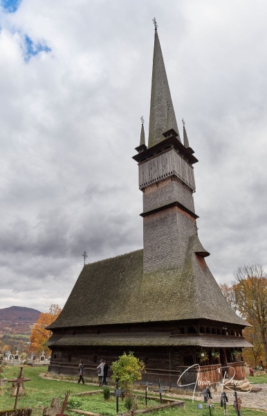 Iglesia de los Santos Arcángeles de Șurdești
